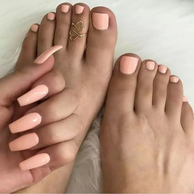 Pedicure imwe (Amafoto 35): Kora igishushanyo cyiza cyumunwa 6644_4