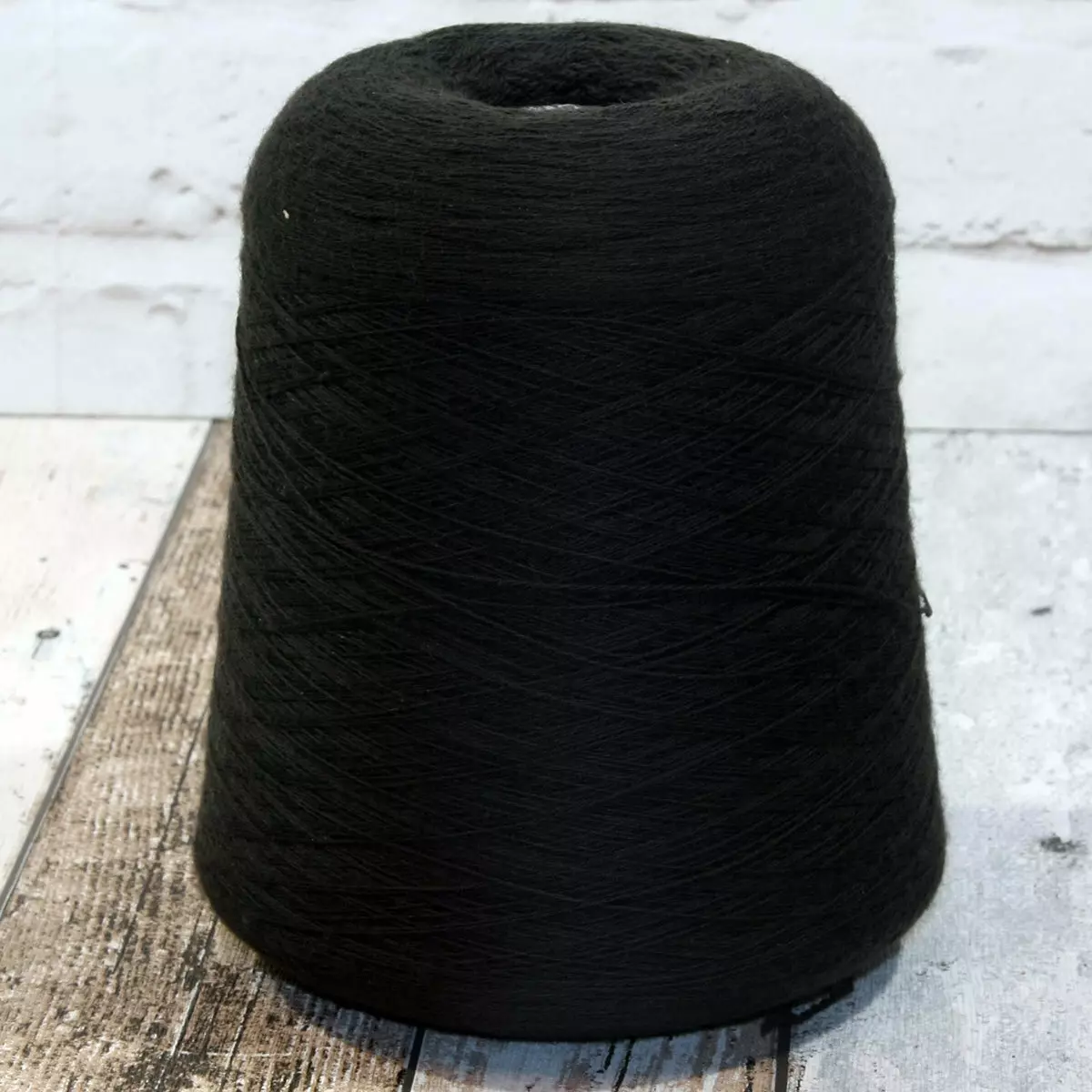 Yarn Merino: 100% aŭstralia fadeno el lano kaj kun kotono. Kio ĝi estas? Dika itala kaj alia fadeno por triki en bobenoj 6701_15