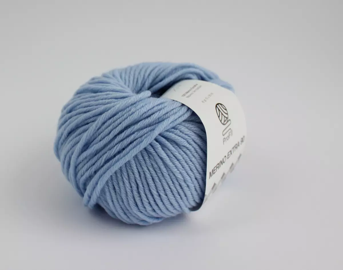 Yarn Merino: 100% Australyske garen fan wol en mei katoen. Wat is it? Dikke Italiaansk en oare garen foar it breien yn Bobins 6701_17