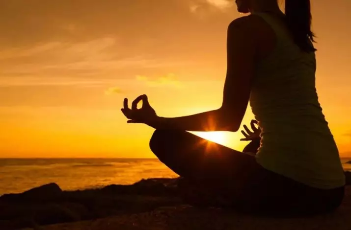 Medytacja dla spokoju i pewności siebie: Poranne i wieczorne medytacje poprawić samoocenę u kobiet mających wpływ podświadomy 6755_13
