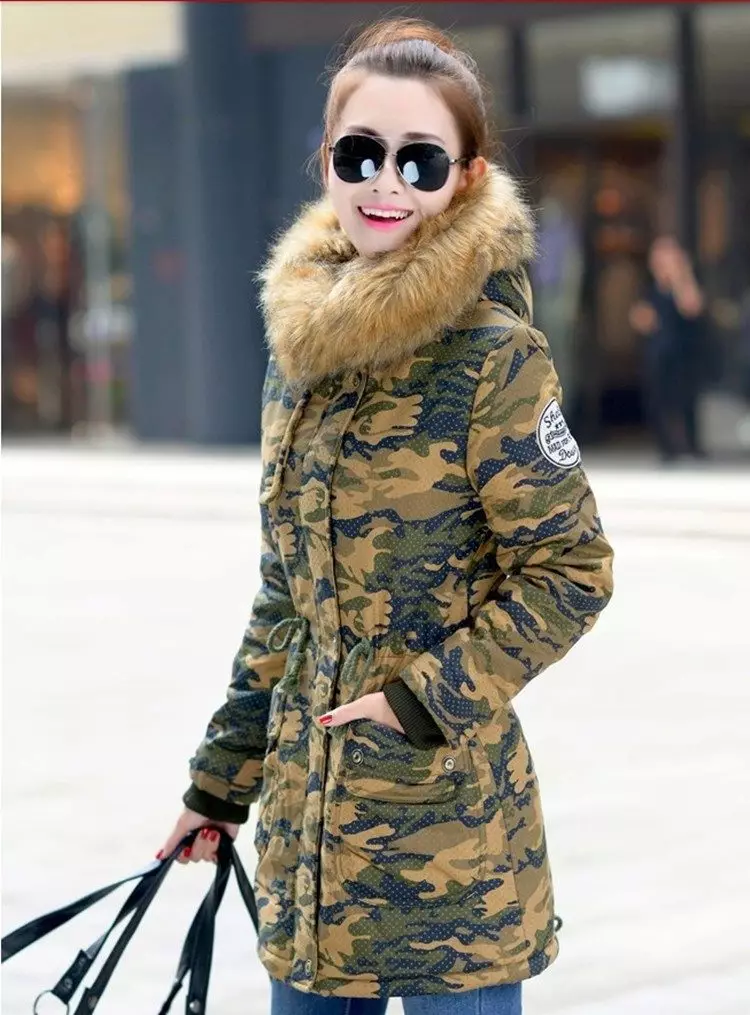 Camouflages parks (55 fotogrāfijas): sieviešu militārā masuplažu parka jaka, militari stils, pavasaris 675_39