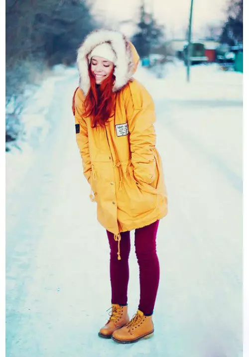 Công viên mùa đông của phụ nữ với lông tự nhiên (120 ảnh): một chiếc áo khoác nữ-công viên trên lông tự nhiên, với lông màu. Với lông bên trong 678_6