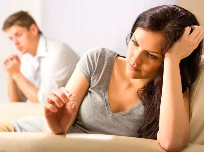 Kako priti iz depresije po razvezi? Kako se spopasti s stresnim moškim in žensko? Ali bodo antidepresivi pomagali? Kako dolgo traja depresija? 6849_2