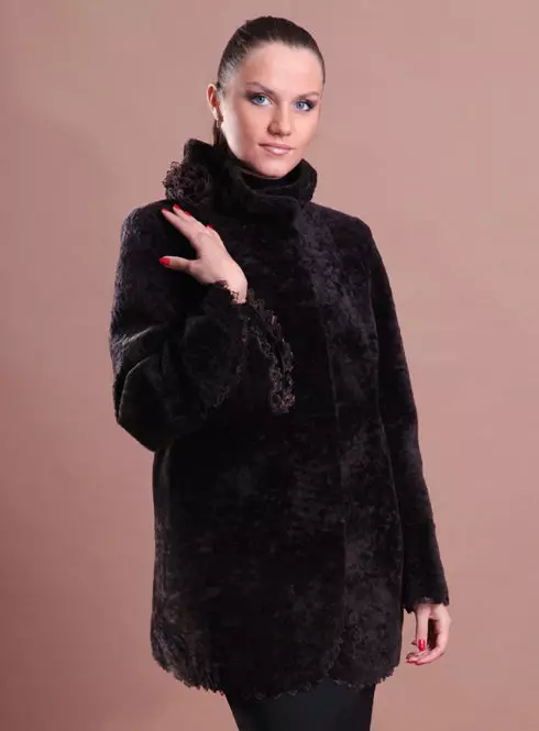Factory Fur Coat (49 bilder): Kirov Fur Factory, Reviews 685_7