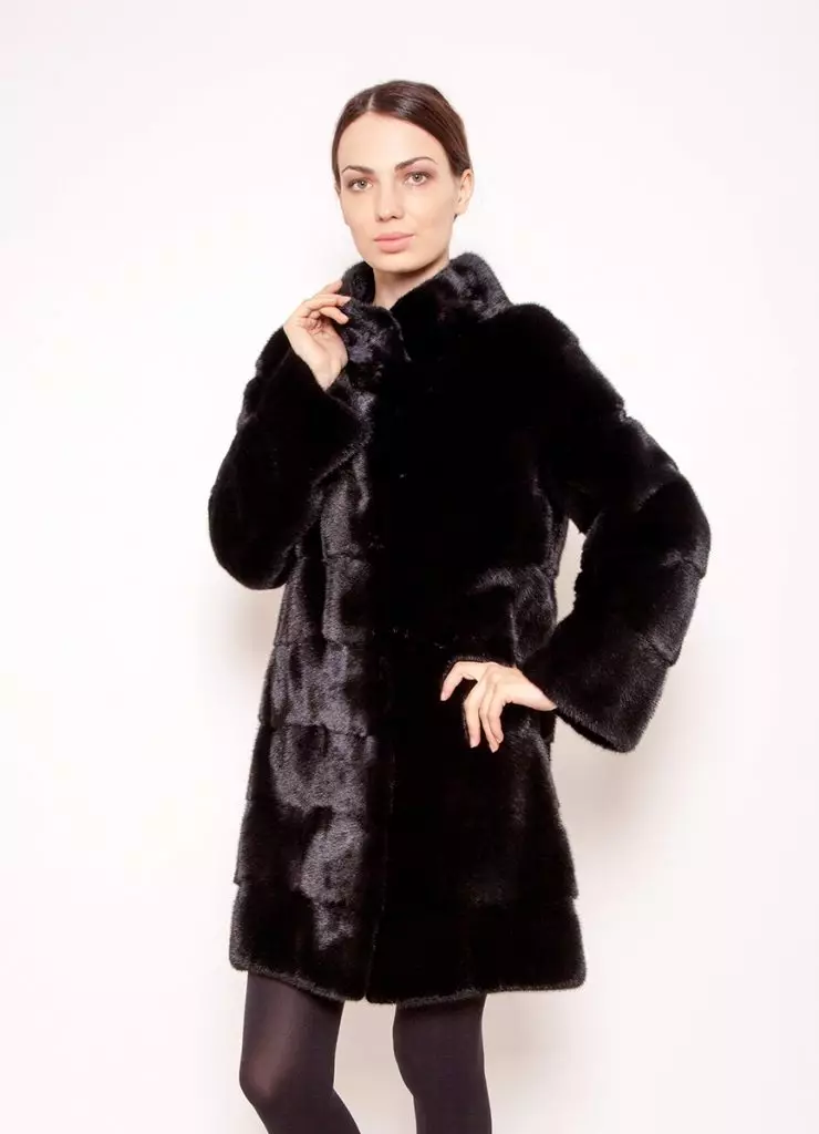 Cygaic кожено палто (51 снимки): модели на кожени палта от Cygayka, от който се прави звяр, колко щандове, шуба 689_25