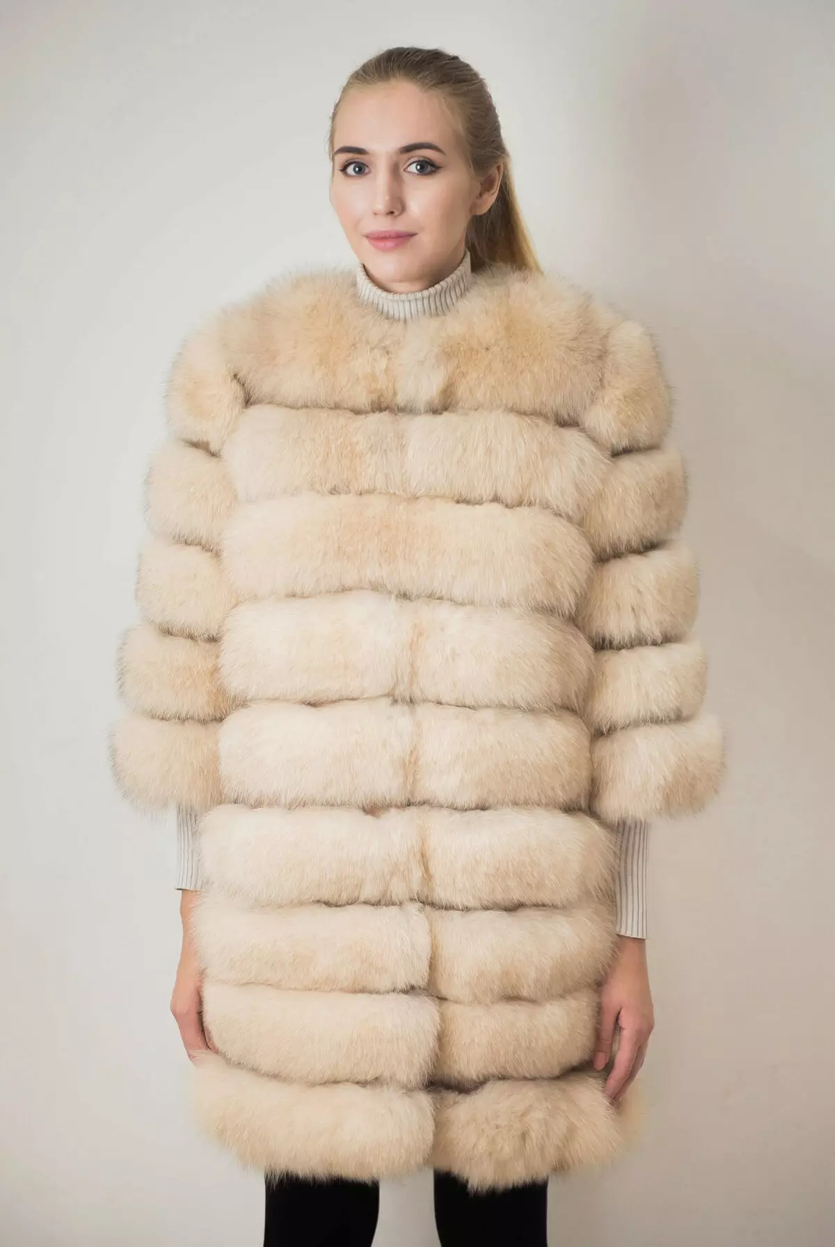 Sweet Fox Fur Coat 34 Billeder: Moderigtige mønstre af Sandsale Transversale Pelsfrakker, Hooded 693_11
