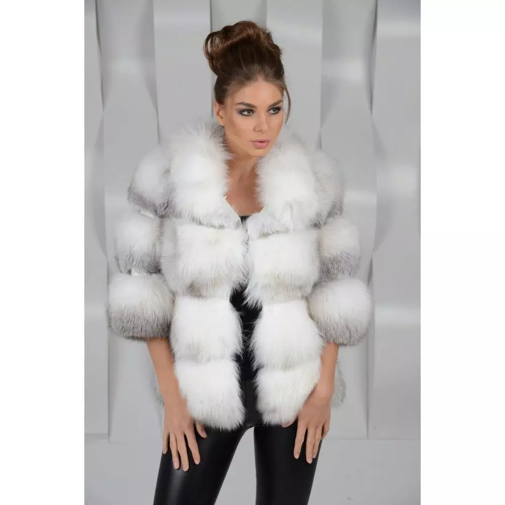 Inotapira fox fur coat 34 photos: mafashoni mapatani eSandsale transverse fur coats, yakarongedzwa 693_23