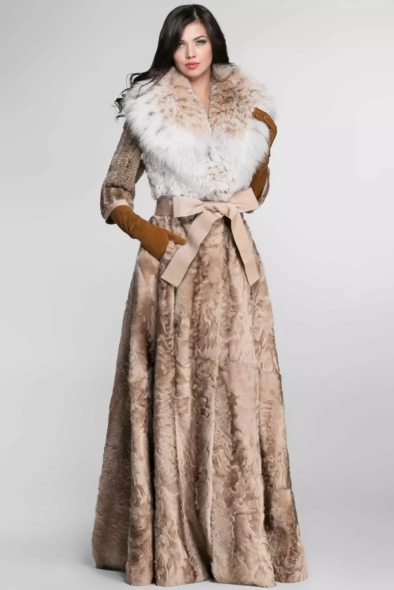 Γυναικεία γούνα παλτά από φυσική γούνα (65 φωτογραφίες): Πώς να μάθετε ένα φυσικό παλτό γούνας ή όχι πόσο 694_31