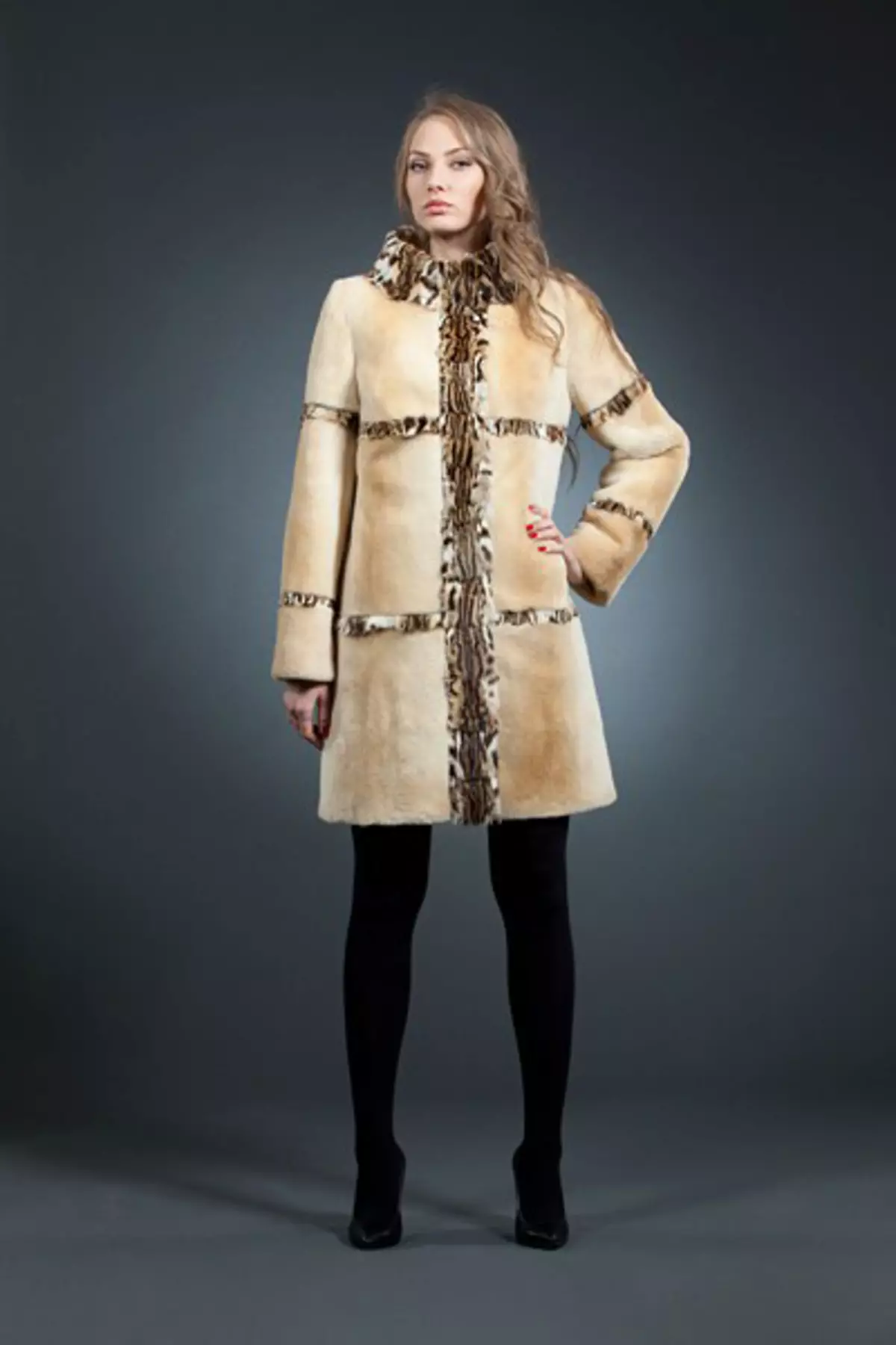 Sweething Fur Coat (80 kuvaa): Suurkokoiset mallit, miten valita turkis takki Nutria, arvostelut 699_2