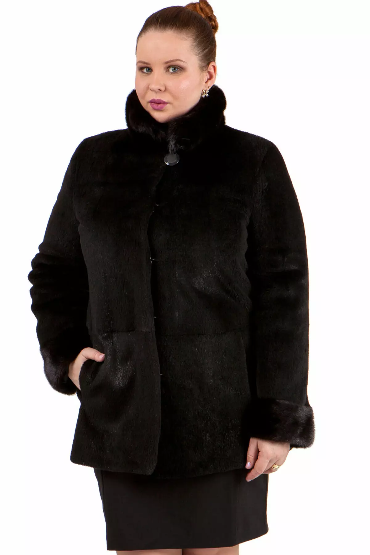 Sweething Fur Coat (80 kuvaa): Suurkokoiset mallit, miten valita turkis takki Nutria, arvostelut 699_36