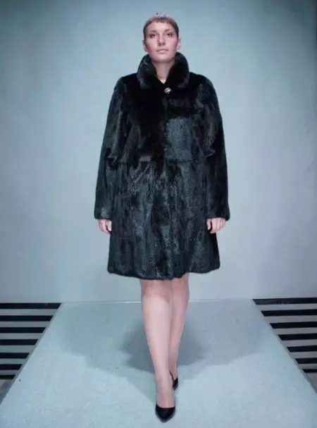 Sweeyth γούνα παλτό (80 φωτογραφίες): μοντέλα μεγάλου μεγέθους, πώς να επιλέξετε ένα παλτό γούνας από τη Nutria, σχόλια 699_41