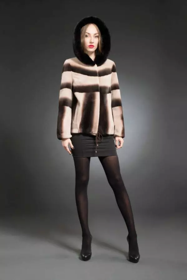 Blană de blană (80 fotografii): modele de dimensiuni mari, cum să alegeți o haină de blană de la Nutria, recenzii 699_42