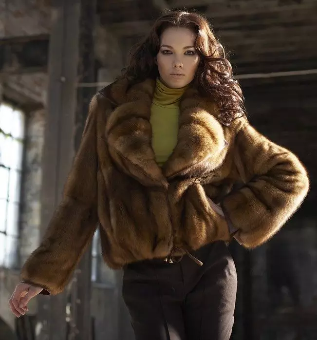 Sweething毛皮大衣（80张照片）：大尺寸型号，如何选择来自Nutria的皮大衣，评论 699_75