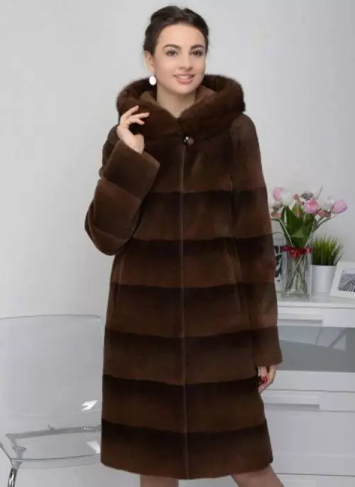 Kalyaev xəz palto (88 şəkil): Fur palto Kalyaev fabriki, icmallar 702_20