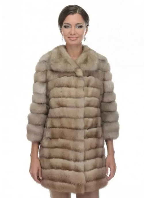 Kalyaev γούνα παλτά (88 φωτογραφίες): γούνα παλτά στο εργοστάσιο Kalyaev, σχόλια 702_9