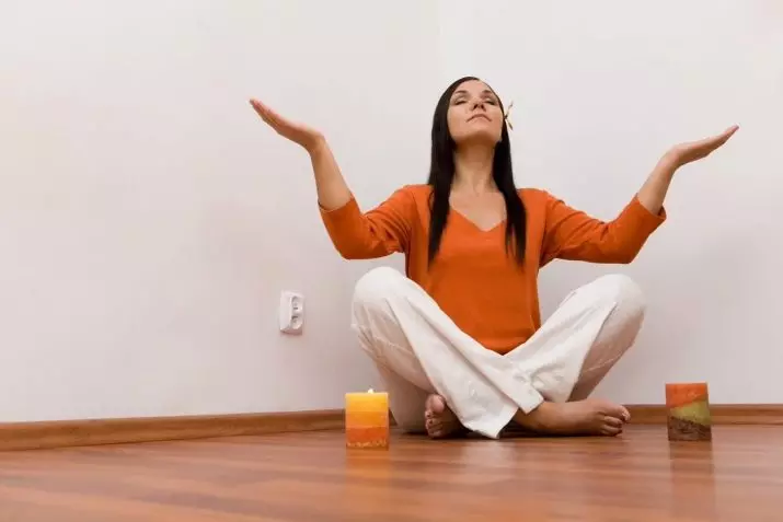 Evdə yeni başlayanlar üçün meditasiya: Evdə evdə necə düşünməyi necə öyrənmək olar? Özünüzü hansı dərsləri etməlisiniz? 7067_16