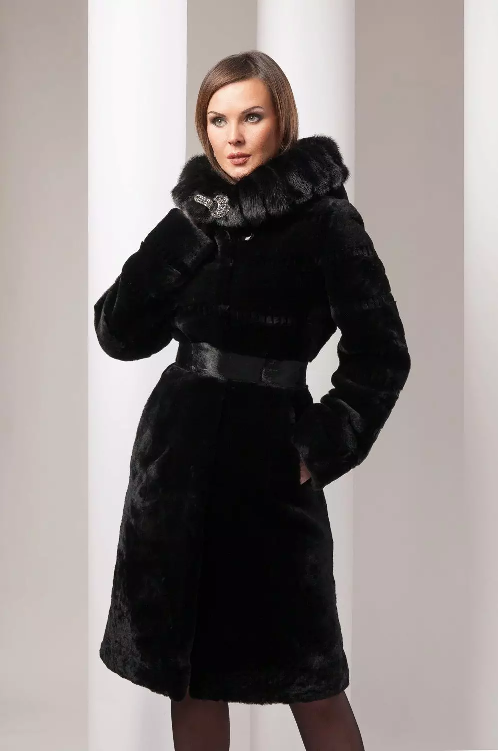 Muton Fur Coat with Mink Finish (51 լուսանկար). Muton մոդելներ Mink Collar- ի հետ 708_11