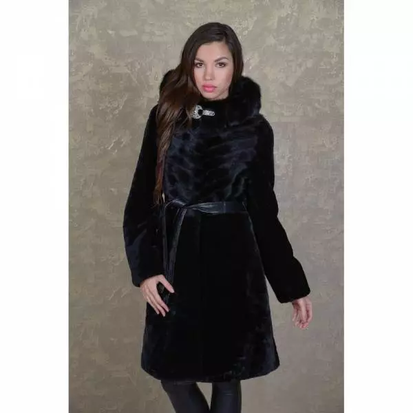 Muton Fur Coat with Mink Finish (51 լուսանկար). Muton մոդելներ Mink Collar- ի հետ 708_23