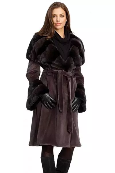 Muton Fur Coat ერთად Mink Finish (51 ფოტო): Muton მოდელები ერთად Mink საყელო 708_39