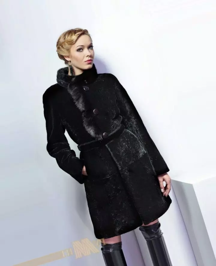 Muton Fur Coat with Mink Finish (51 լուսանկար). Muton մոդելներ Mink Collar- ի հետ 708_43