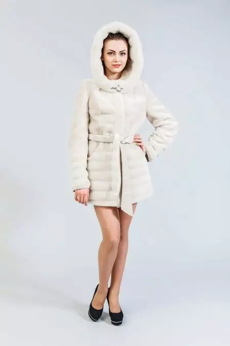 Muton Fur Coat with Mink Finish (51 լուսանկար). Muton մոդելներ Mink Collar- ի հետ 708_49