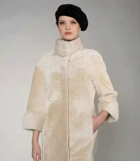 Muton Fur Coat with Mink Finish (51 լուսանկար). Muton մոդելներ Mink Collar- ի հետ 708_50
