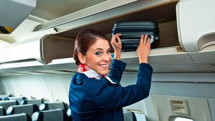 Stewardess and flight attendant (12 photos): how much do you earn in Russia? Features of work in Aeroflot. What do you need to become a flight attendant? 7090_5