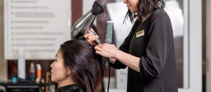 Pendandan rambut profesion (12 gambar): latihan dan kerja. Berapa banyak wanita dan lelaki yang mendapat pendapatan? Bagaimana untuk menjadi dari awal? Kelebihan dan kekurangan 7105_12