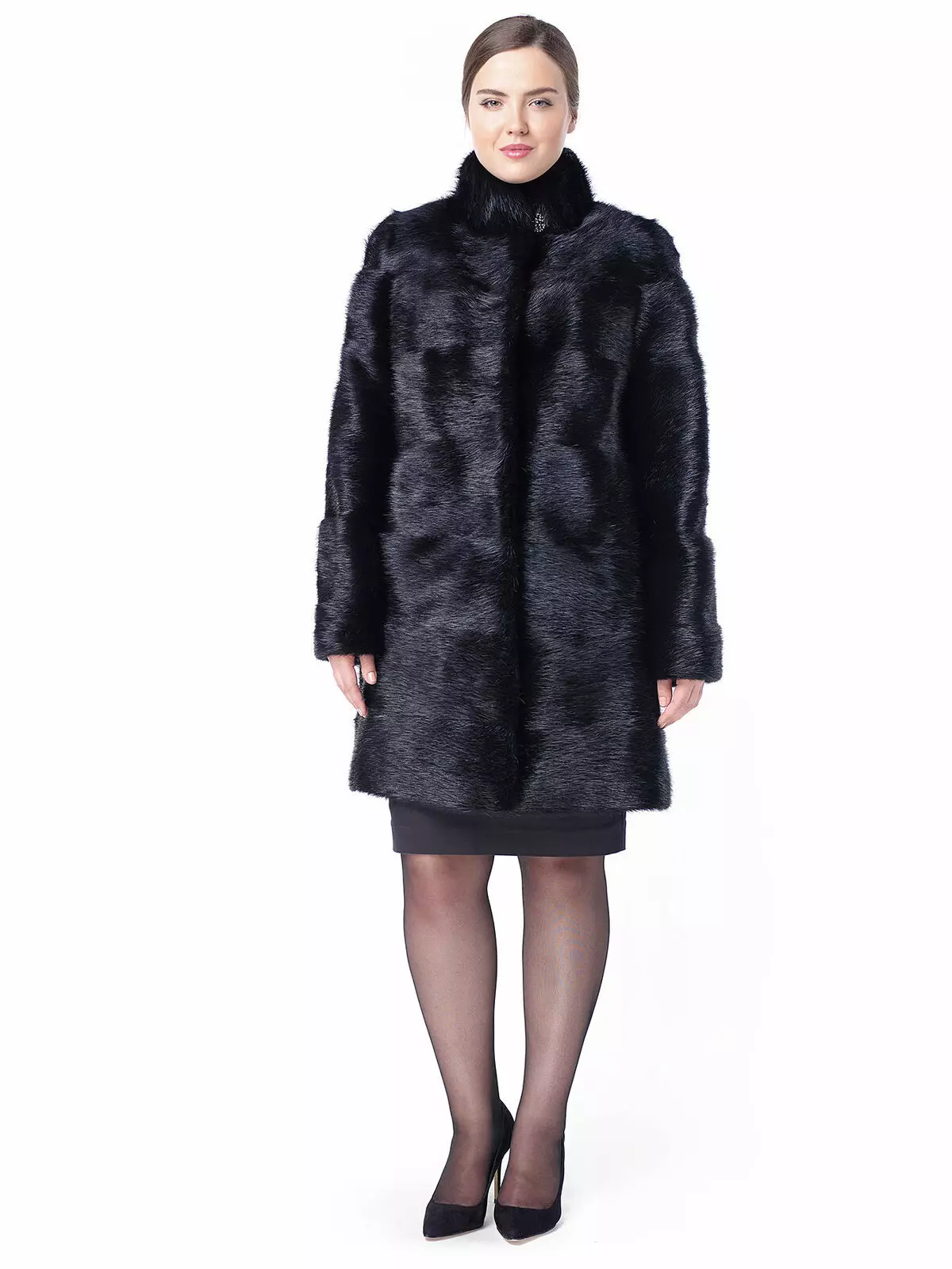 Нутрии кожено палто (113 снимки): колко прави хранителен разходите палто от нутрия на щит, топло или не, синьо нутрия, бели, с качулка, ревюта 711_10