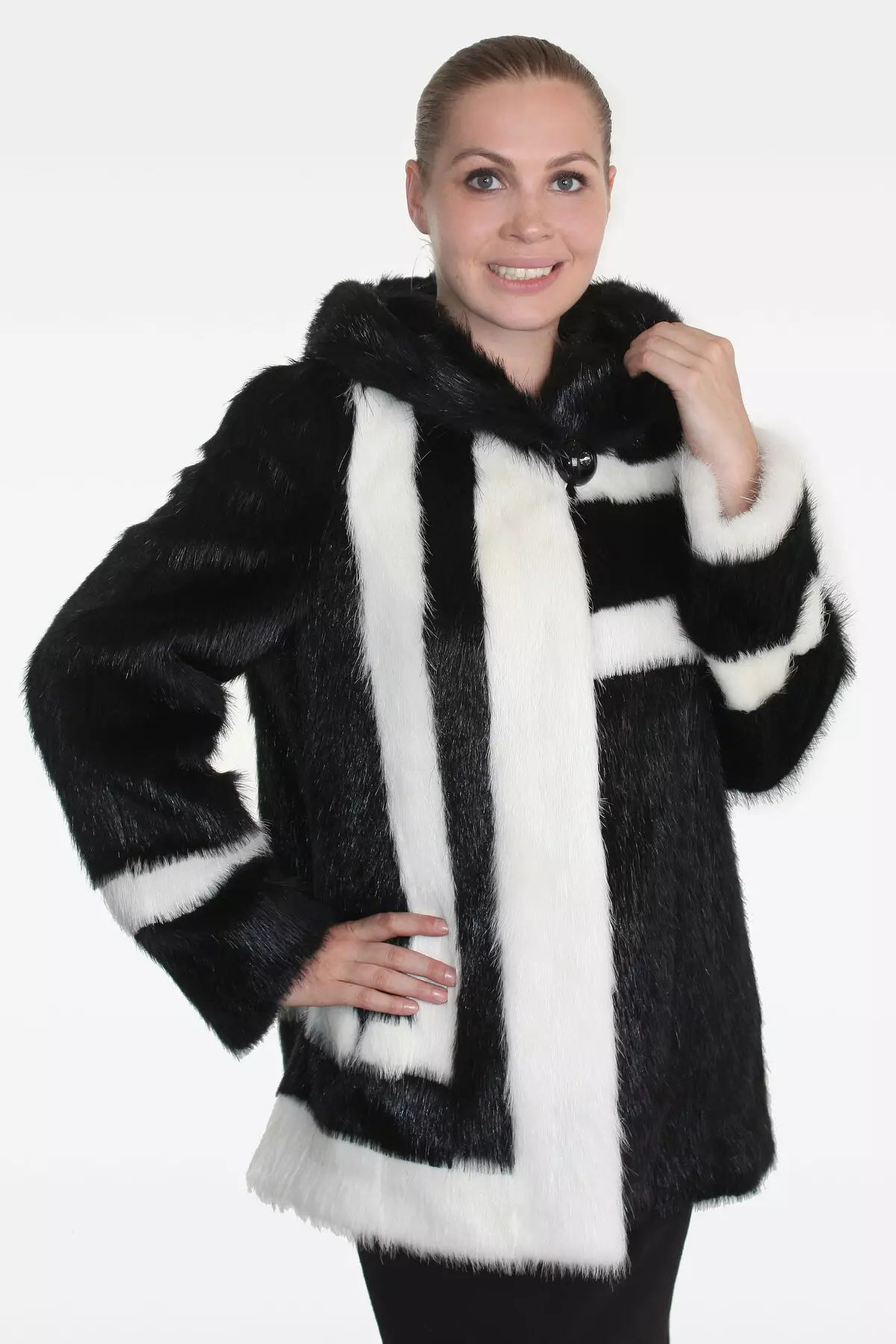 Нутрии кожено палто (113 снимки): колко прави хранителен разходите палто от нутрия на щит, топло или не, синьо нутрия, бели, с качулка, ревюта 711_109