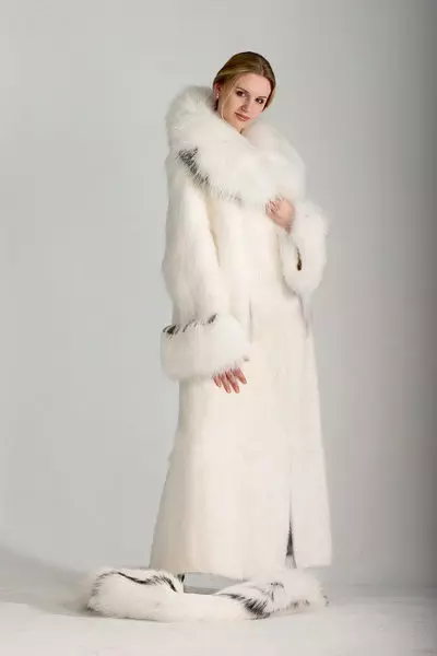 Cappotto di pelliccia NUTRIA (113 foto): Quanto costa il cappotto nutriente, dallo scudo nutria, caldo o no, blu nutria, bianco, con cappuccio, recensioni 711_31