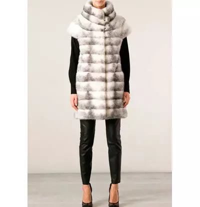 Nutria Fur Coat (113 zdjęcia): Ile kosztuje płaszcz odżywczy, z tarczy Nutria, ciepłe lub nie, niebieskie Nutria, białe, z kapturem, recenzje 711_40