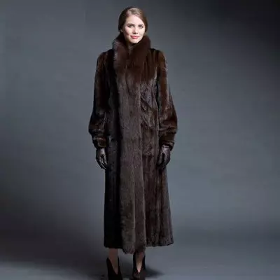 Nutria Fur Coat (113 zdjęcia): Ile kosztuje płaszcz odżywczy, z tarczy Nutria, ciepłe lub nie, niebieskie Nutria, białe, z kapturem, recenzje 711_8