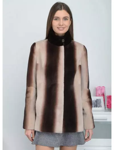 Nutria Fur Coat (113 zdjęcia): Ile kosztuje płaszcz odżywczy, z tarczy Nutria, ciepłe lub nie, niebieskie Nutria, białe, z kapturem, recenzje 711_95
