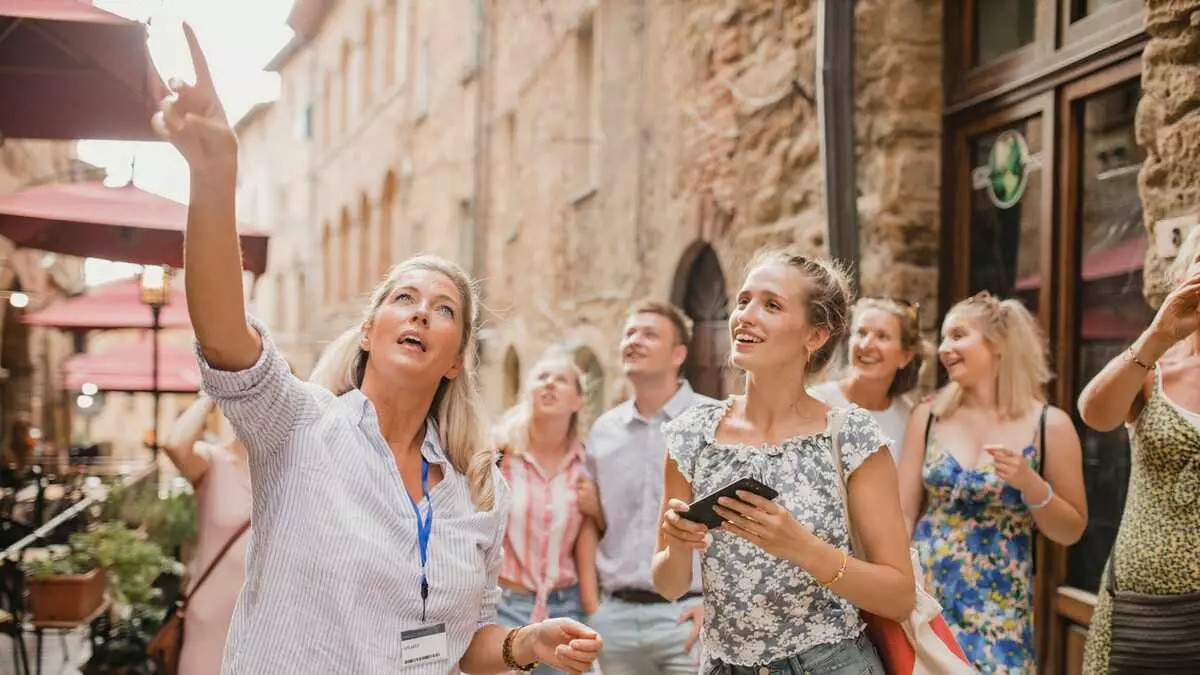 Vodnik: Delo v tujini (v Turčiji) in v Rusiji. Kako postati vodnik? Odgovornosti v poklicu, delo turističnega vodnika brez izkušenj. Kaj naredi spremljevalni vodnik? 7134_5