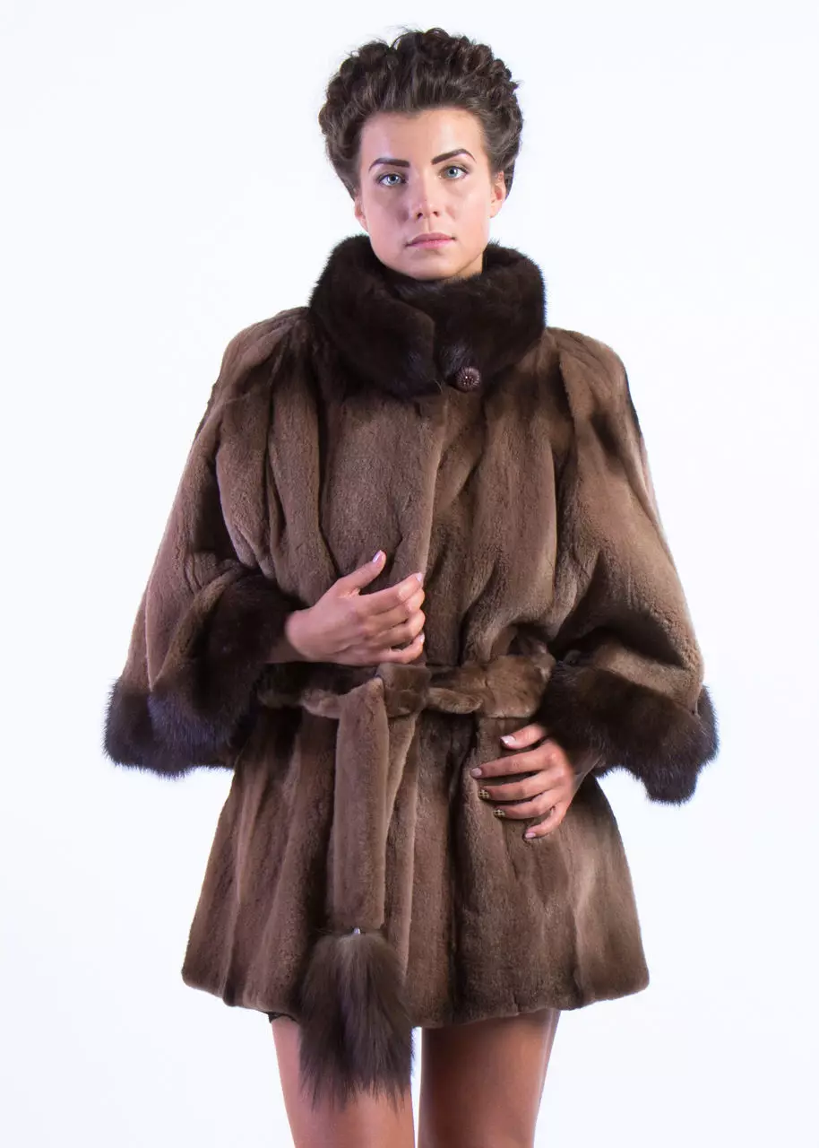 Fereck Fur Coat (54 foto's): Strek Fur-sleve-modellen, mei fretten, koestere jas 716_12