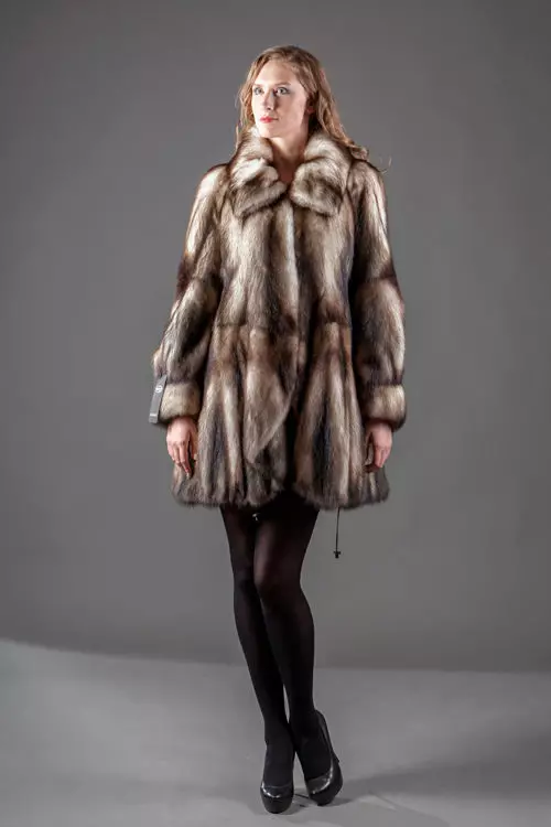 Cappotto di pelliccia di Ferreck (54 foto): Stare modelli a maniche di pelliccia, con Ferret, apposito rivestimento 716_30