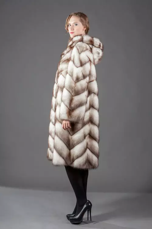Ferreck Fur Coat (54 bilder): Strike Fur-sleeved modeller, med Ferret, Cherish Coat Recensioner 716_34