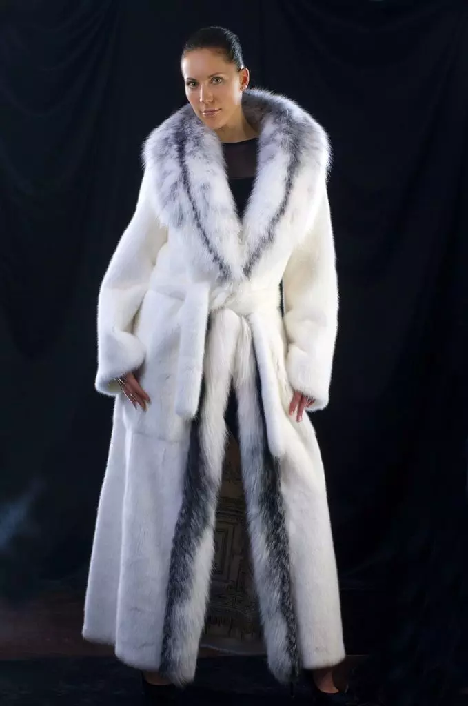 Ferreck Fur Coat (54 fotoğraflar): Fur-kollu modeller, gelincik, cherish ceket yorumlar 716_37