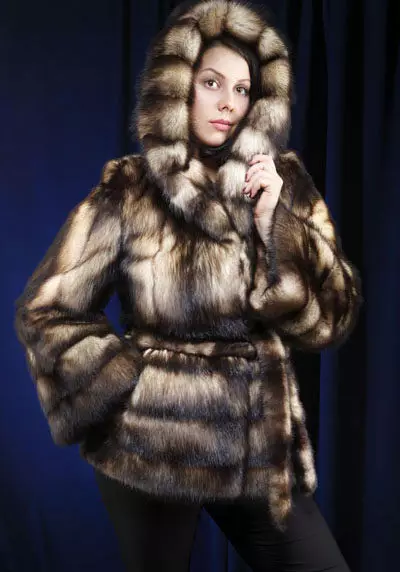 Ferreck Fur Coat (54 Foto): Model Sleeve Fur-Sleeve, dengan Ferret, Kajian Coat Cherish 716_38