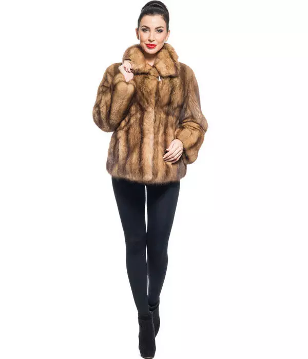 Ferreck Fur Coat (54 bilder): Strike Fur-sleeved modeller, med Ferret, Cherish Coat Recensioner 716_48