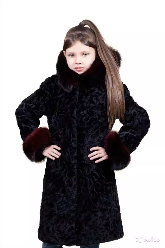Pelsjakke for en jente (101 bilder): Barnas pelsjakker for en tenåringspike 12 år gammel, pelsjakke på jenter 1-3 år, 4-7 og 8-10 år 719_23