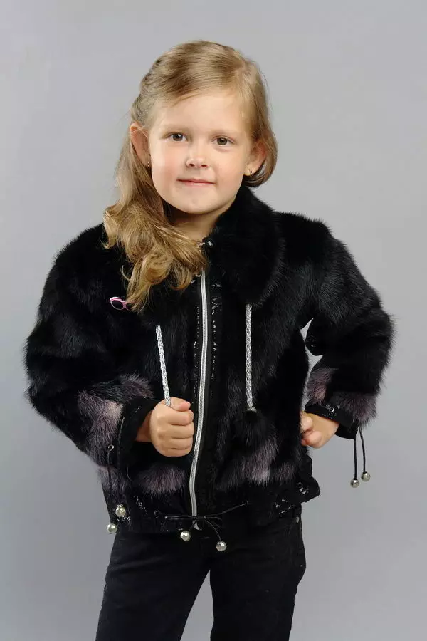 Pelsjakke for en jente (101 bilder): Barnas pelsjakker for en tenåringspike 12 år gammel, pelsjakke på jenter 1-3 år, 4-7 og 8-10 år 719_33