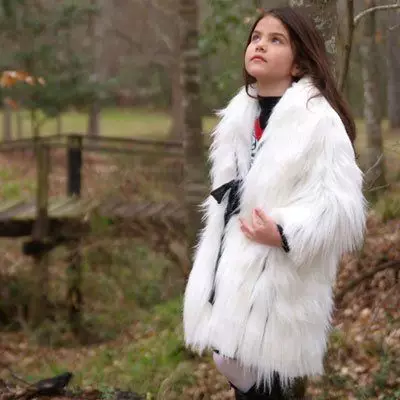 Pelsjakke for en jente (101 bilder): Barnas pelsjakker for en tenåringspike 12 år gammel, pelsjakke på jenter 1-3 år, 4-7 og 8-10 år 719_42