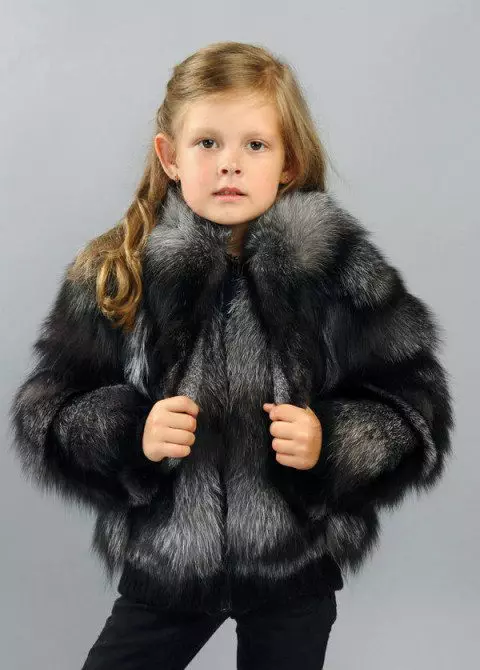 Pelsjakke for en jente (101 bilder): Barnas pelsjakker for en tenåringspike 12 år gammel, pelsjakke på jenter 1-3 år, 4-7 og 8-10 år 719_58