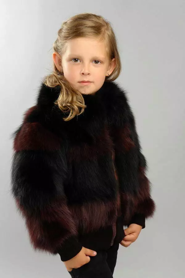 Pelsjakke for en jente (101 bilder): Barnas pelsjakker for en tenåringspike 12 år gammel, pelsjakke på jenter 1-3 år, 4-7 og 8-10 år 719_61
