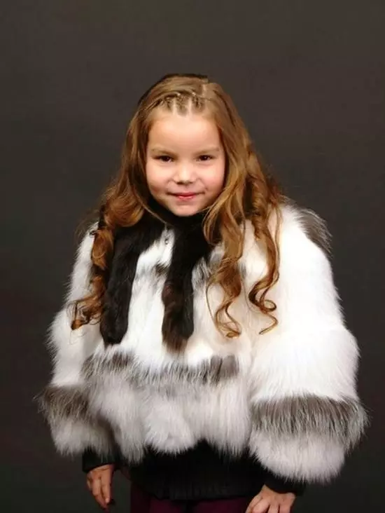 Pelsjakke for en jente (101 bilder): Barnas pelsjakker for en tenåringspike 12 år gammel, pelsjakke på jenter 1-3 år, 4-7 og 8-10 år 719_63