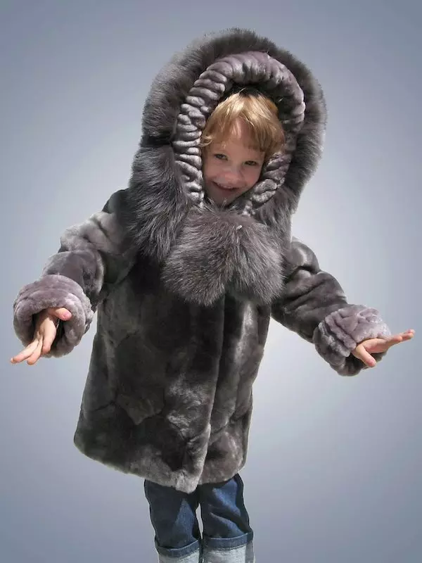Pelsjakke for en jente (101 bilder): Barnas pelsjakker for en tenåringspike 12 år gammel, pelsjakke på jenter 1-3 år, 4-7 og 8-10 år 719_87
