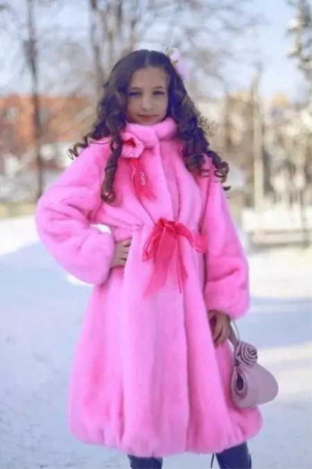 Pelsjakke for en jente (101 bilder): Barnas pelsjakker for en tenåringspike 12 år gammel, pelsjakke på jenter 1-3 år, 4-7 og 8-10 år 719_94