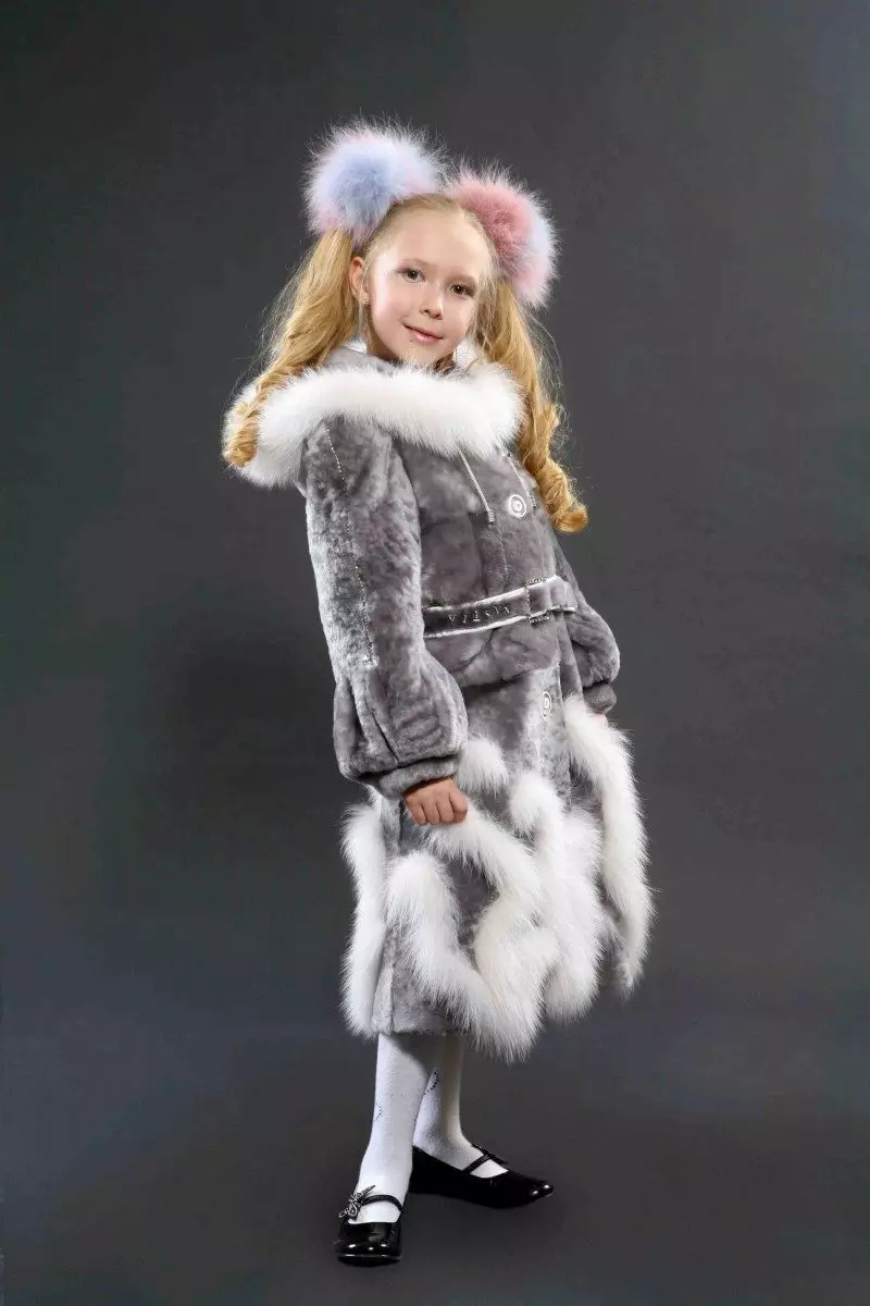 Pelsjakke for en jente (101 bilder): Barnas pelsjakker for en tenåringspike 12 år gammel, pelsjakke på jenter 1-3 år, 4-7 og 8-10 år 719_98